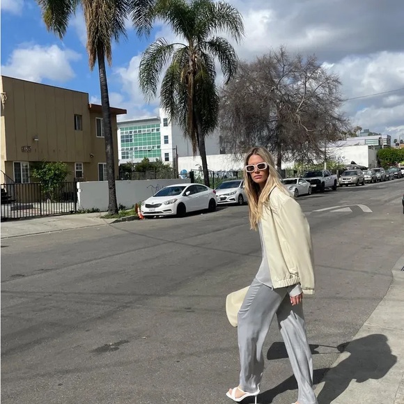 NWT Oak + Fort misty blue satin pants L - Picture 4 of 5